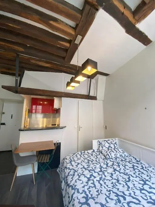 Apartment Au Coeur De Paris